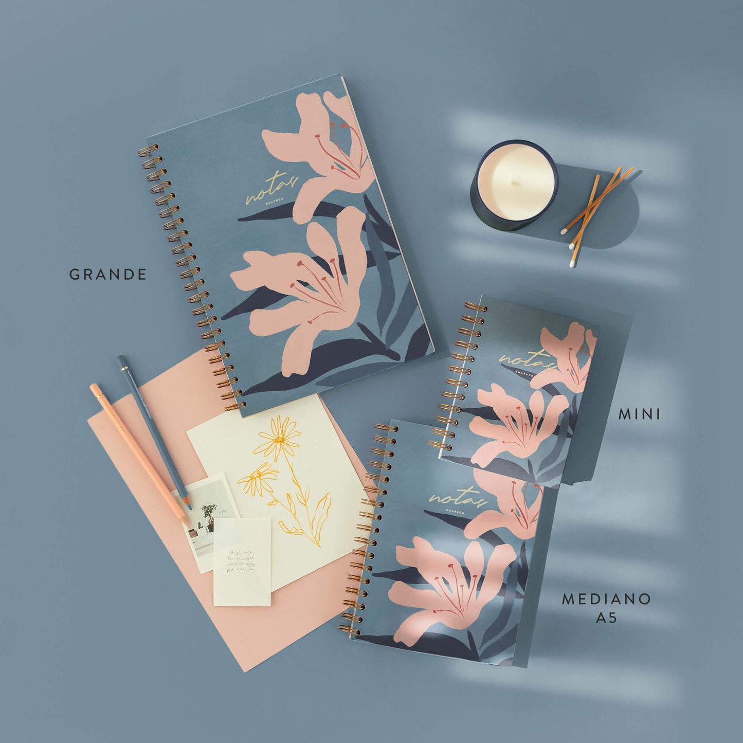 Cuaderno mediano. Blue bloom.
