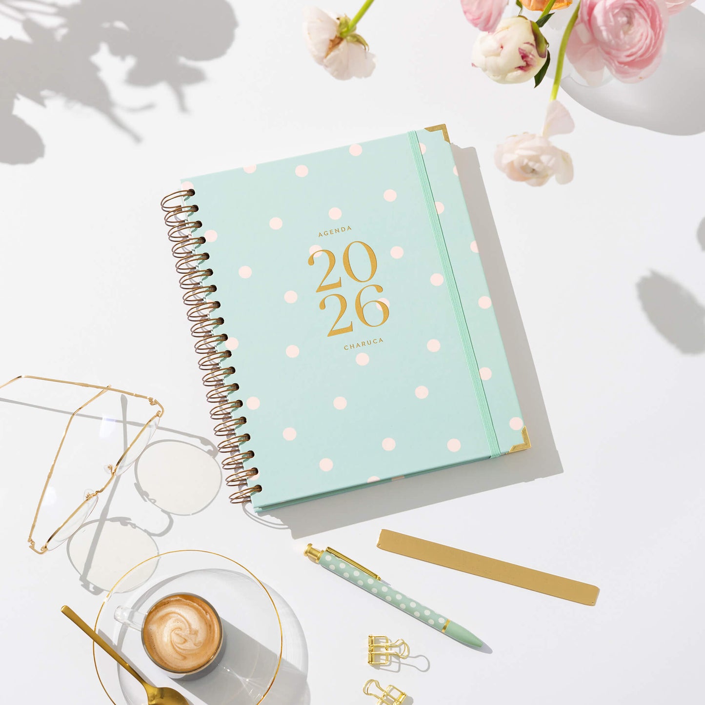 Tara. Agenda semanal 2026. Mint. Grande.