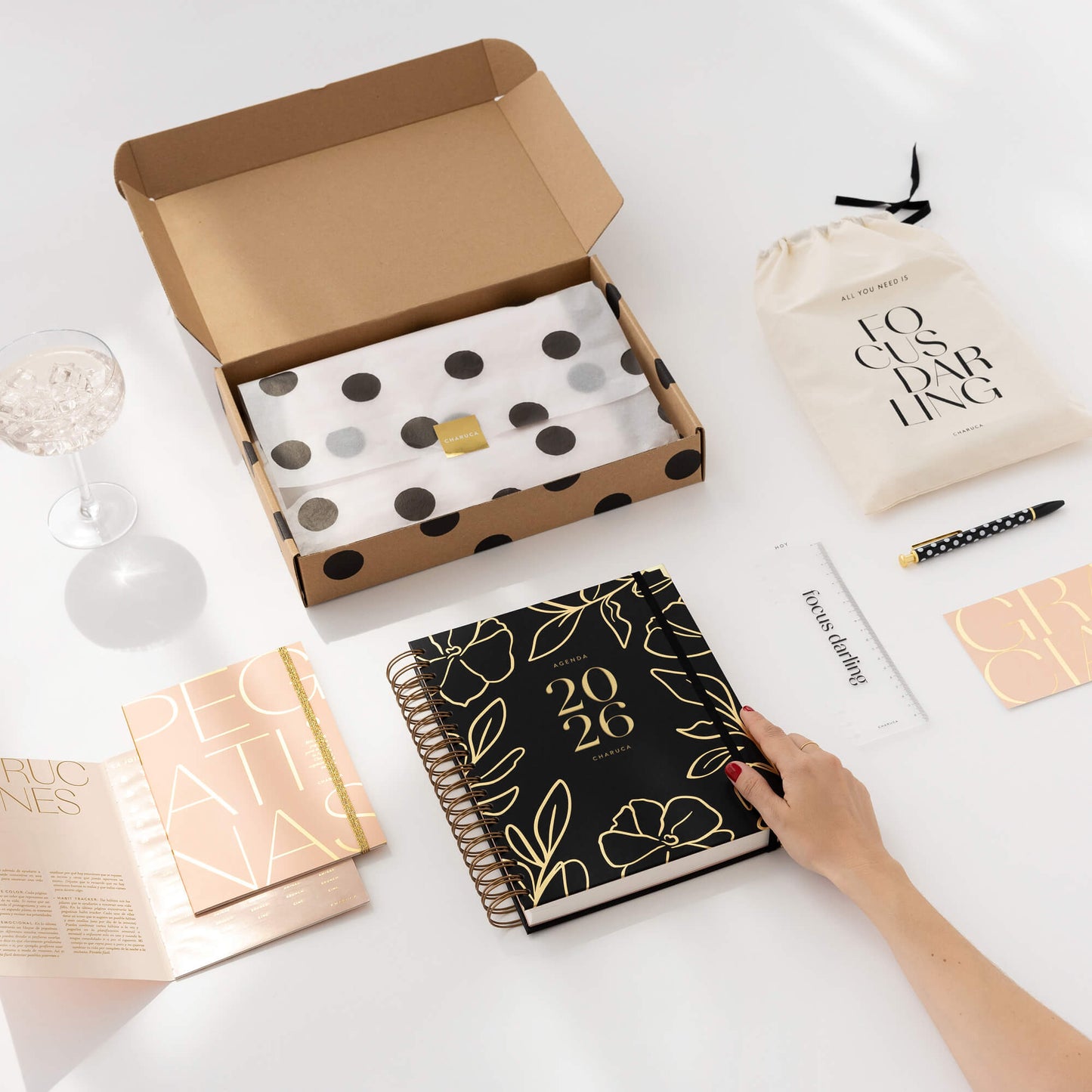 Agenda diaria 2026. Black. Grande.