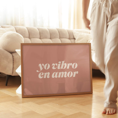 Yo vibro en amor. Póster.