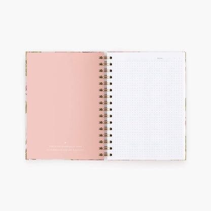 Cuaderno mediano. Edén Ivory.