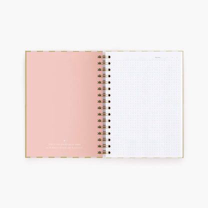 Cuaderno mediano. Panamera Pistacho.