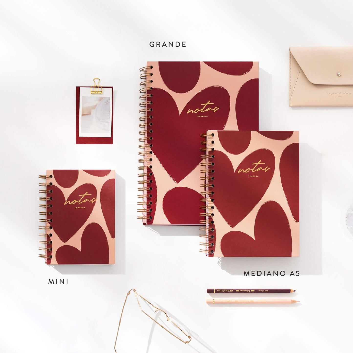 Cuaderno grande. Love in red.