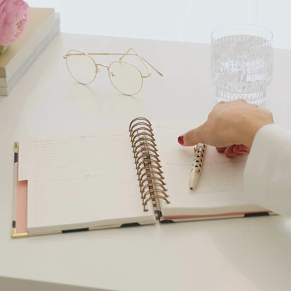 Tara. Agenda semanal 25-26. Black. Mediana.